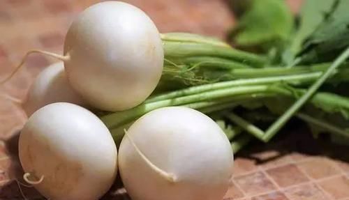 无花果煲|咽喉炎的“克星”被发现, 每天来一杯, 消炎利喉，嗓子很舒服