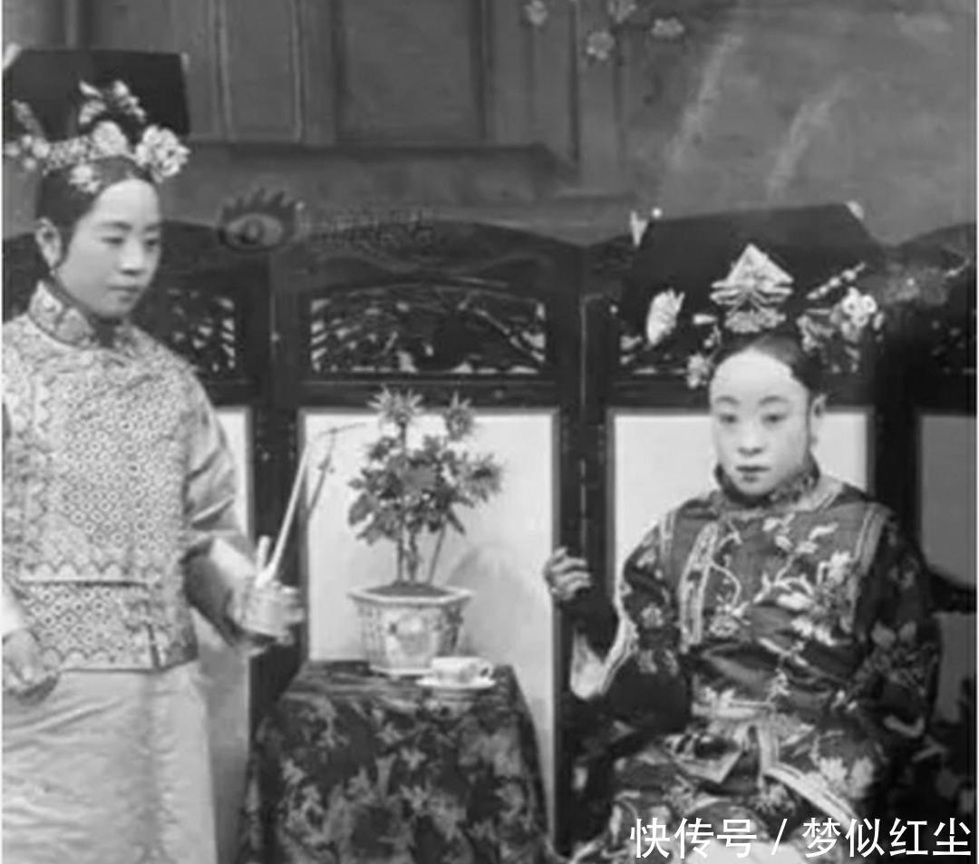 罕见|晚清罕见照片,图一是慈禧的干女儿,最后一张是溥仪和婉容的婚床!