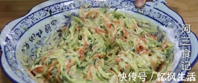 辣椒油|太香了,这才是黄瓜最好吃的做法,不炒也不腌,营养开胃又解馋!