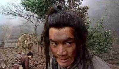武松也有认怂的时候,但随后就是暴风雨般反击