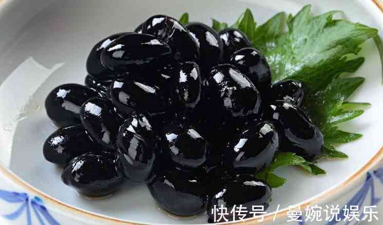 乌黑|每天睡前常吃点它,白发悄悄变回黑发,拥有乌黑亮丽的秀发!