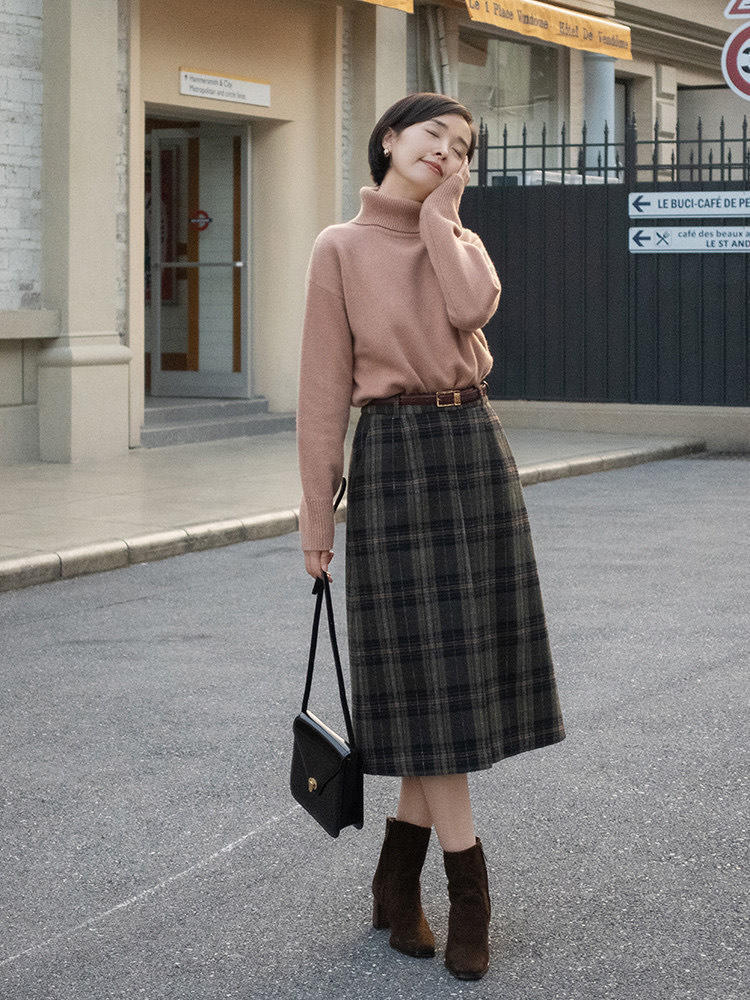 保暖|入冬之后大衣这样穿更有氛围感,搭配针织半身裙更加时尚!