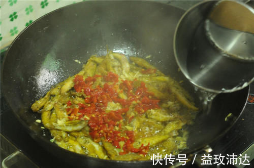 冬天不吃它太可惜,钙是虾肉的10倍,5块钱一斤,识货的抢着买