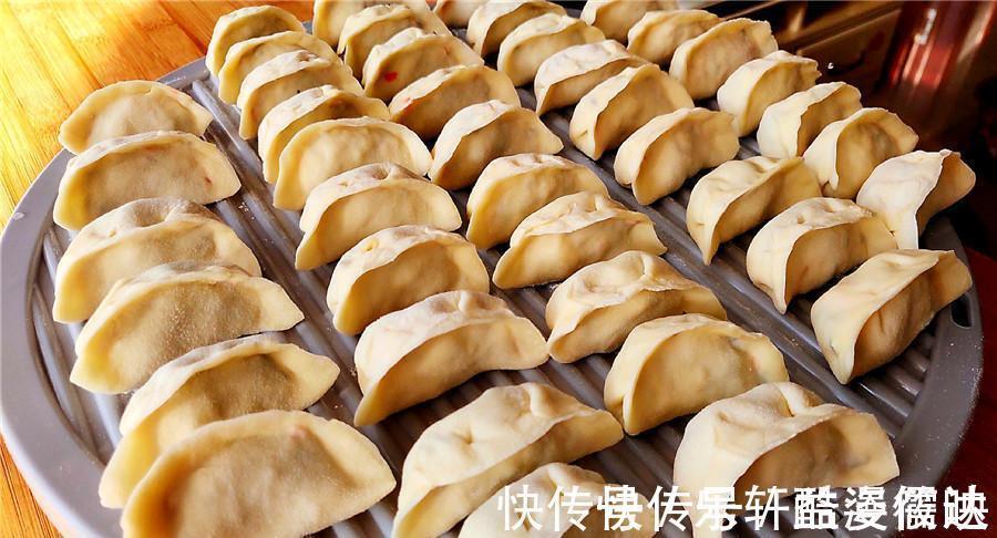 冬至|家家户户的喜爱，东北人爱吃的饺子，到底怎么做成的