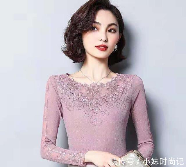 时尚|无意中发现: 今冬流行网纱打底衫, 舒适显年轻, 内外百搭又洋气