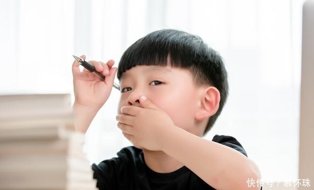 家长不以为然的这细节,却可能是孩子最后一根稻草,即便他才4岁