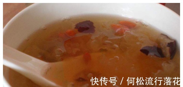 滋补|滋补养颜的美食;健康美味的苹果红枣枸杞汤,喝起来实在是太爽了!