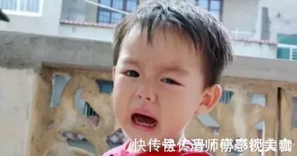 烫伤|5岁男童跌进滚烫的汤桶里,造成重度烫伤!老师一个举动坑惨了娃……