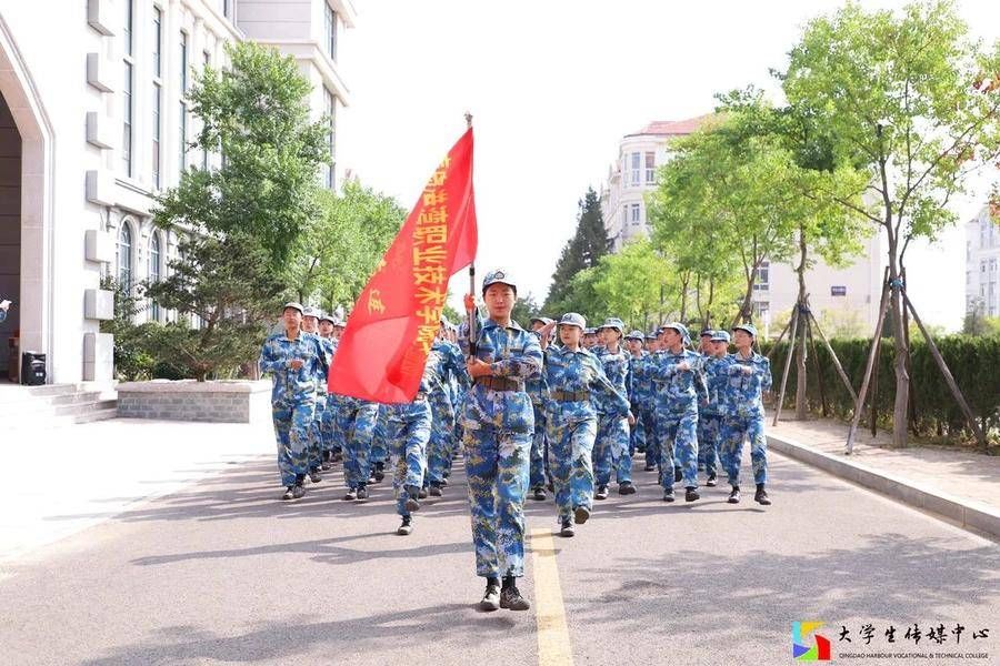 青岛|超燃军训汇演！青岛港湾职业技术学院军训方队来了