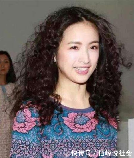 泡面 女人过了40岁，尽量少留这3款“大妈”发型，这3款发型更适合你
