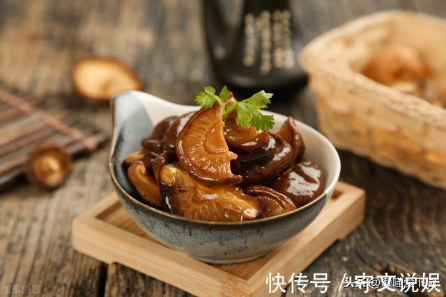 对虾|油焖大虾最简单的做法，大厨：牢记4步，在家也能做出饭店的味道