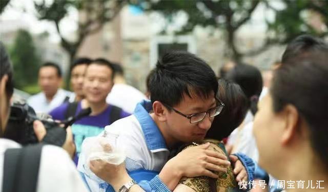 孩子|记得高考忘涂“答题卡”的女孩？下跪恳求给机会，最后考了几分？