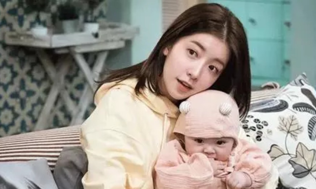 舌根|宝宝不剪“舌根”以后说话不利索?父母别信,很多孩子被害惨