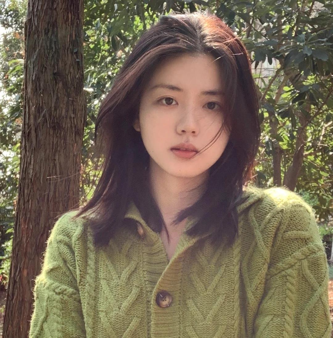 不挑脸型的中长款发型,浪漫法式卷风格百变,柔美初恋发