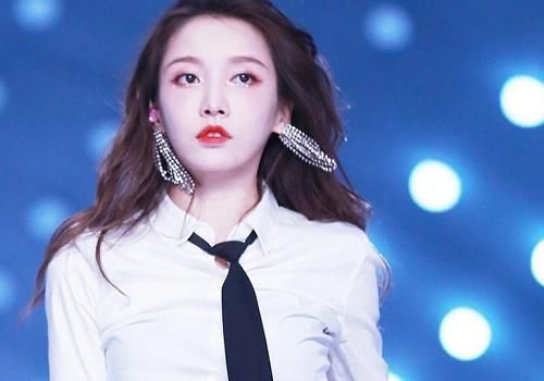 重返 退赛的姜贞羽重返《创造营2020》,得知身份后,难意平