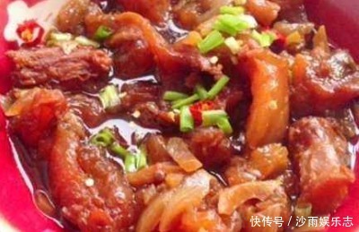 鲜红|颜色鲜红,清淡爽口,百姓家常菜,喜欢吃肉妈妈的可以尝试一下!