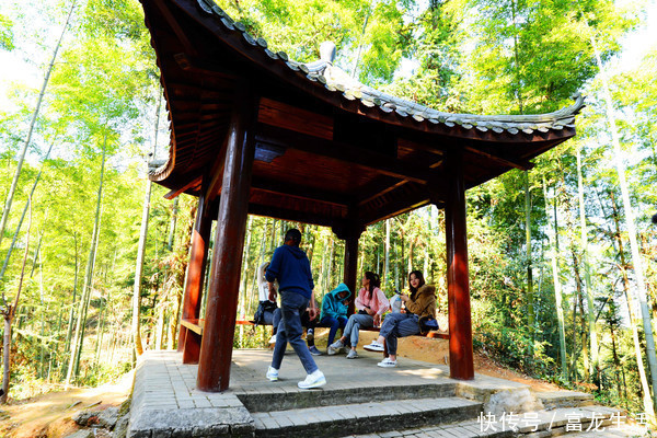 梅岭狮子峰，南昌第一山，怪石奇洞不输黄山，悬崖秋千、滑翔伞、玻璃漂流个个刺激