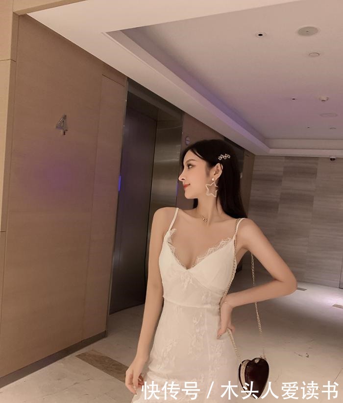 十足|气质小姐姐，身穿白色蕾丝边连衣裙，看着仙气十足！