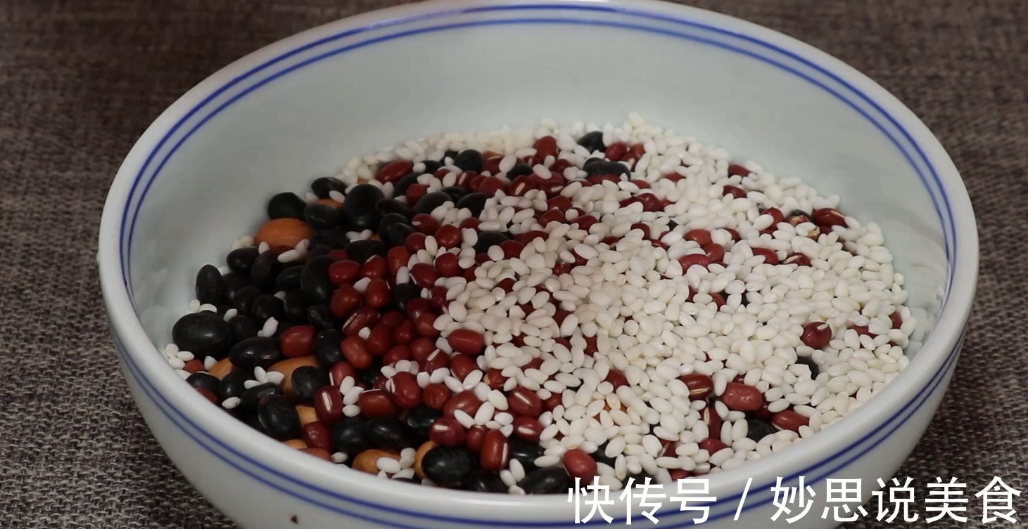 7天头发变得乌黑光亮，教你几种食材这样搭配，便宜又实用