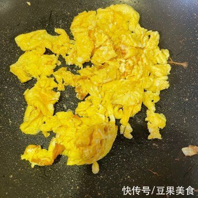 西红柿炒鸡蛋|这样的#夏日开胃餐#西红柿炒鸡蛋你吃过吗？