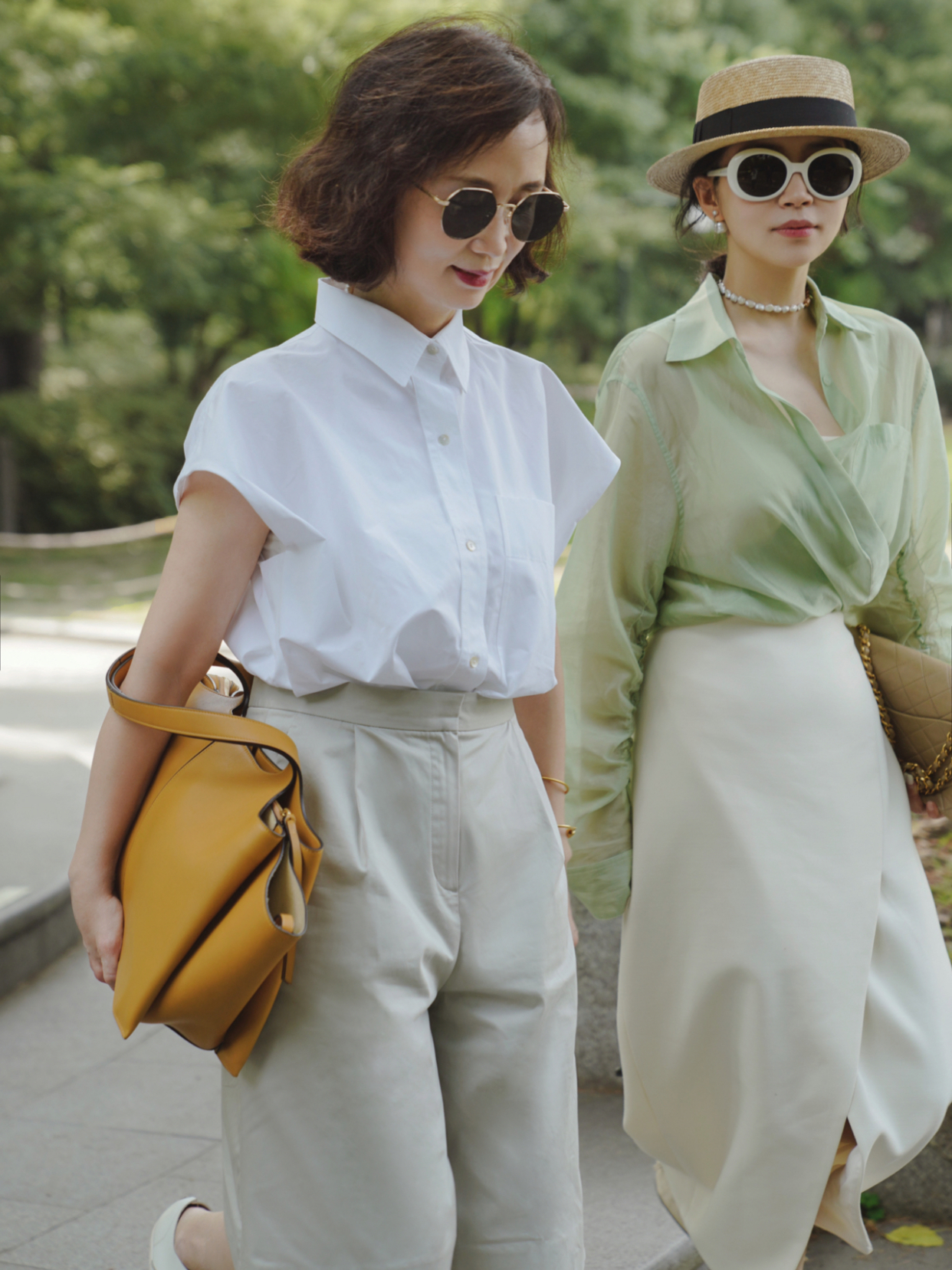 短袖|今夏怎么穿搭才时髦?短袖T恤搭配牛仔裤简约高级,秒变气质女神