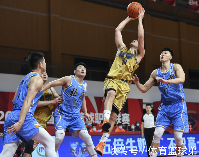 翟晓川|首钢将开启连败模式?就因为他们残血,但雅尼斯已经准备后手!