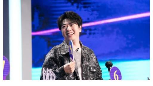 離開《青春環游記》后，周深再接上星綜藝，看到搭檔，又是他