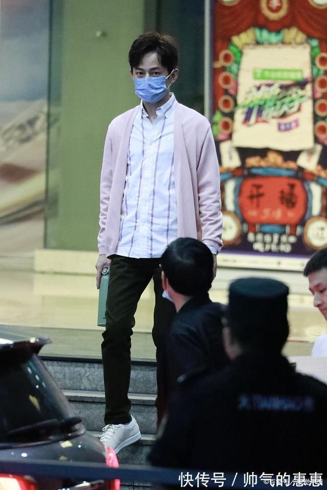 《快樂大本營》無限期停播職場打拼除了工作，更要多出一只眼睛