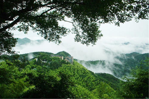 浙江一处适合春游打卡之地，素有“清凉世界”美称，可与庐山齐名