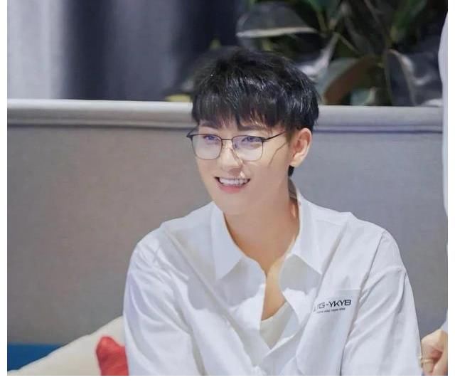 pu杨紫黄子韬炒CP？时代少年团PUA粉丝？Angelababay低价求资源？