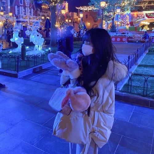 jk|蔡萝莉终于取下双马尾,乖巧女孩形象惹人喜爱,平时萝莉搞怪只是博眼球?