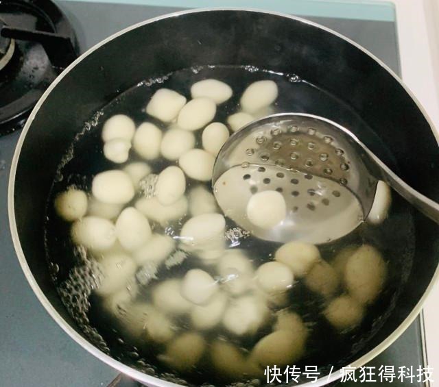 红糖冰汤圆,甜甜的很好吃!