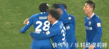 雄狮|中超现球员内讧互殴!媒体人外援无可理喻,呼吁队内严惩