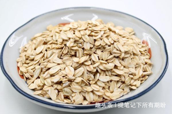 排毒养颜|女性不想大肚鼓鼓,常吃4种食物,清理肠胃,排毒养颜,甩掉肚腩