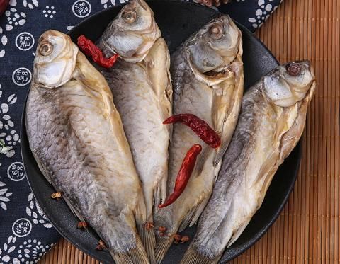 营养物质|冬天吃鱼,专挑4种鱼,应季而食营养高味道好,买的都是聪明人!