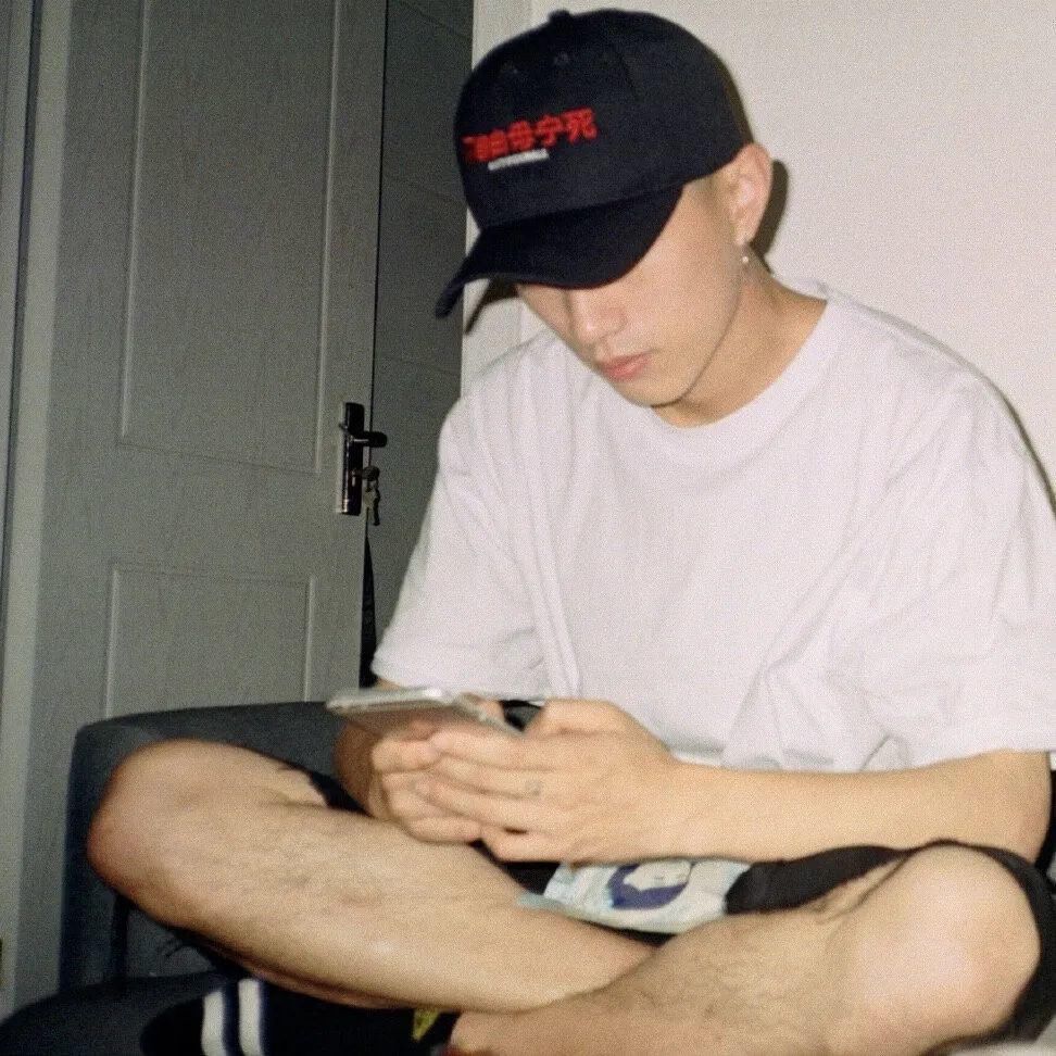 爱不释手|微信头像 爱不释手