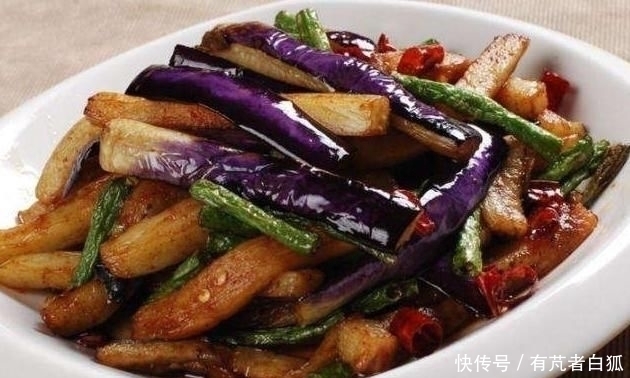 入味|炒茄子，不要切好直接下锅，不入味还吸油教你大厨做法，太香了