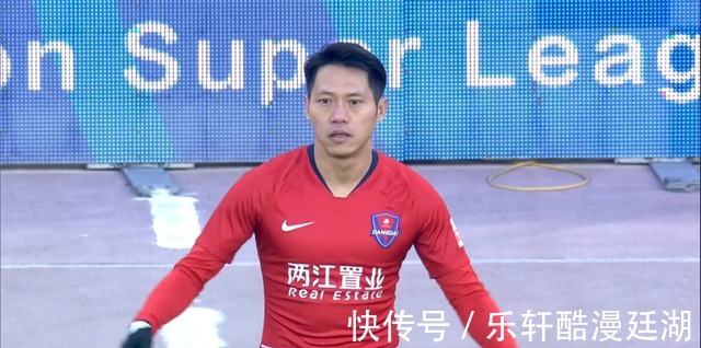 重庆队|欠薪逼平申花，大摩托拒绝出场，张外龙“整活”难为无米之炊