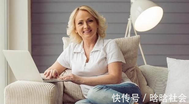 衰老|当一个女人开始衰老时,下半身会有四个变化,看看你有没有