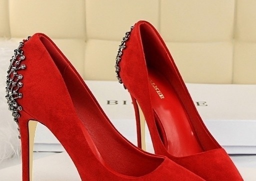 夜店 女人身材丰满,就要穿这种高跟鞋,性感妩媚,显高显瘦,贼美