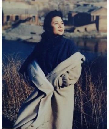 音乐家|同名李娜命运却大不同,一个嫁初恋获幸福,一个2次爱上有妇之夫