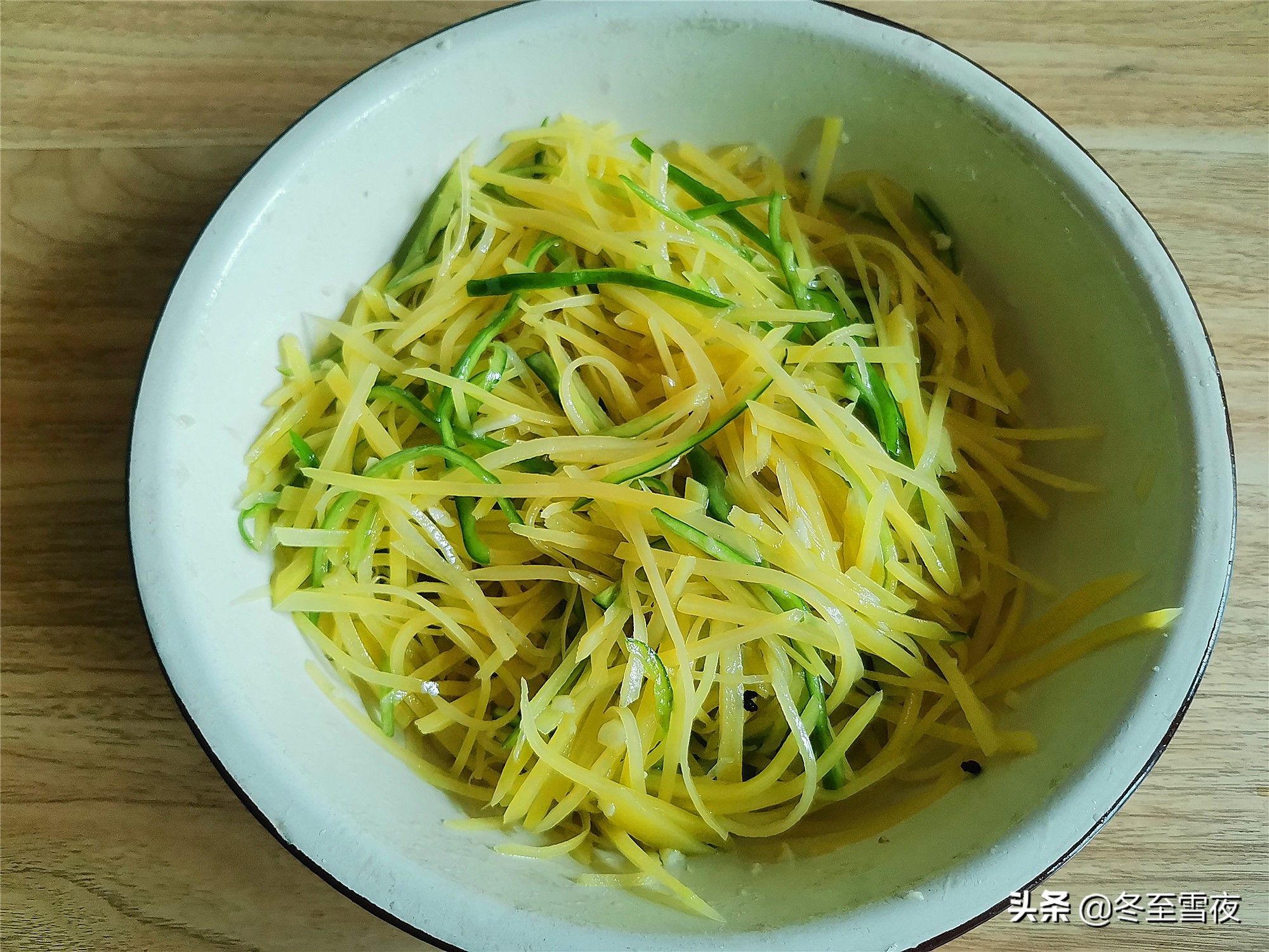 花椒油|在家做凉拌土豆丝，记得这两步不能少，土豆丝吃着清爽，口感脆嫩