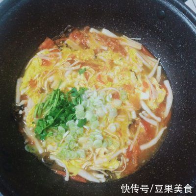 自从学会金针菇番茄鸡蛋汤,我就不想再吃外卖了