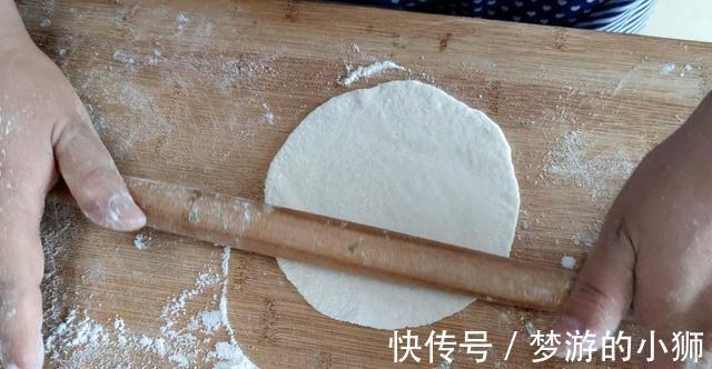 好吃|肉包子这样做太好吃了，学会这样调肉馅，包子松软鲜香，好吃解馋