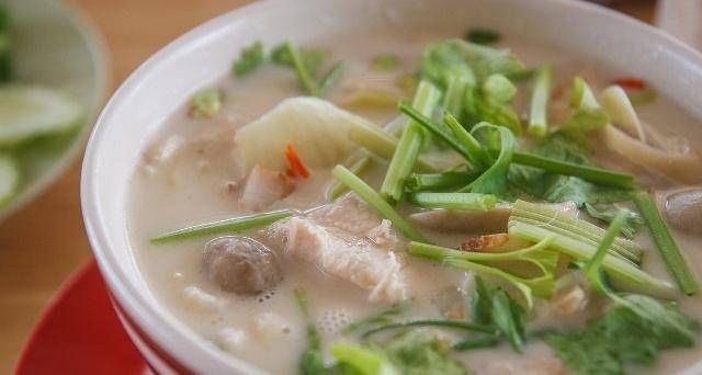 妈妈|三个孩子的妈妈孩子两岁前,不要碰两种汤,否则会伤脾胃