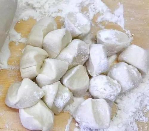 搅拌均匀|拌饺子馅,关键在于用生油还是熟油,用对了馅香四溢,饺子贼好吃