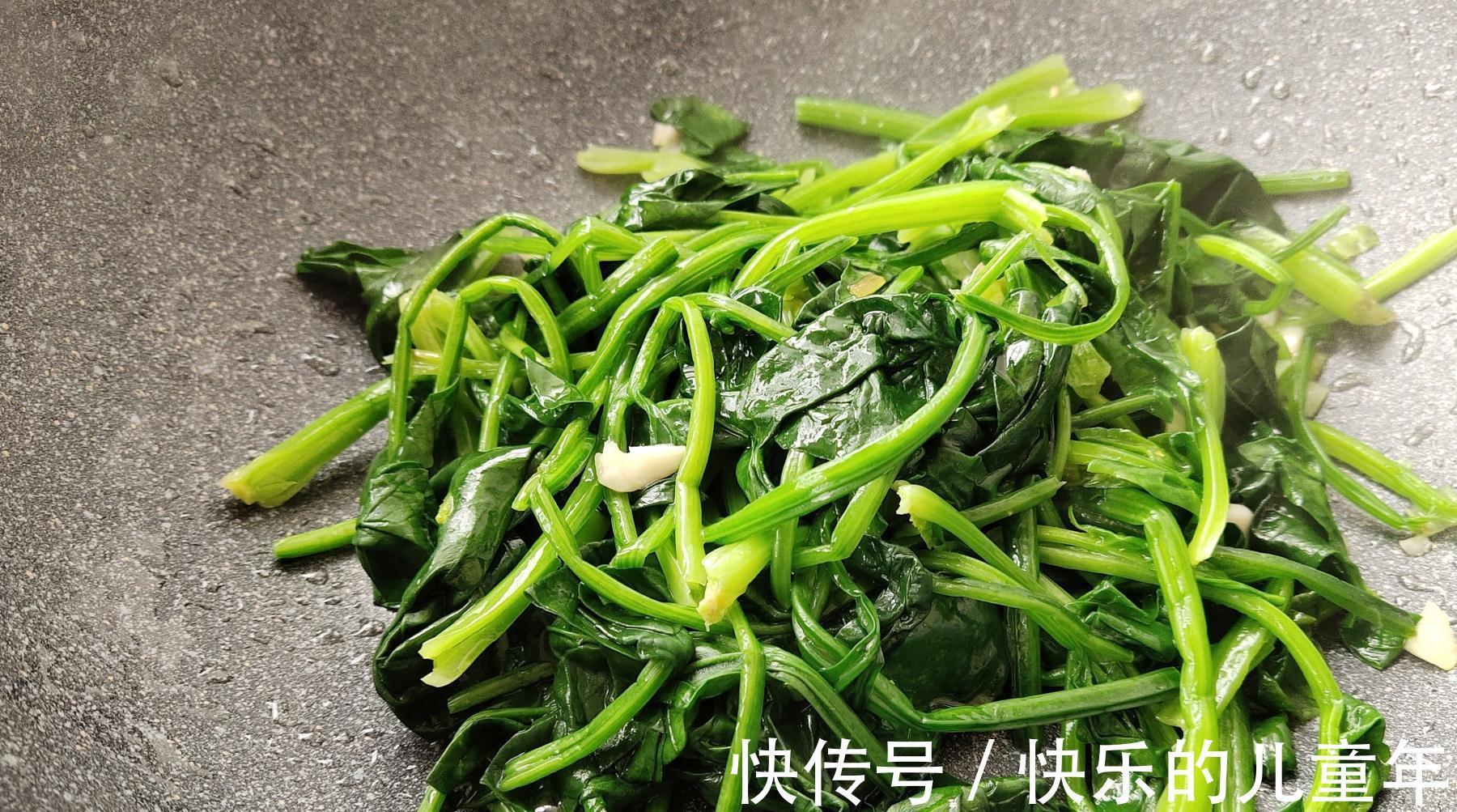 鸡蛋饼|冬天，吃萝卜白菜不如吃它，铁含量极高，女生要多吃，对皮肤好