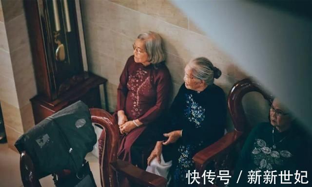 养老|首批丁克谈养老问题，在养老院不幸福，劝年轻人生孩子