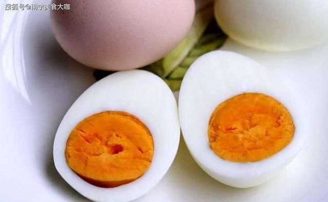  鸡蛋|煮鸡蛋时，在锅里滴入几滴“它”，鸡蛋煮出来鲜嫩可口，很好剥皮