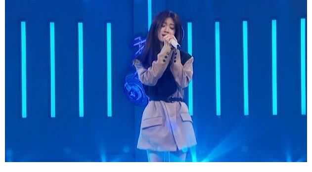 一席話|單依純《我們的歌》驚艷, 謝霆鋒一席話被驗證, 他看人眼光真獨到